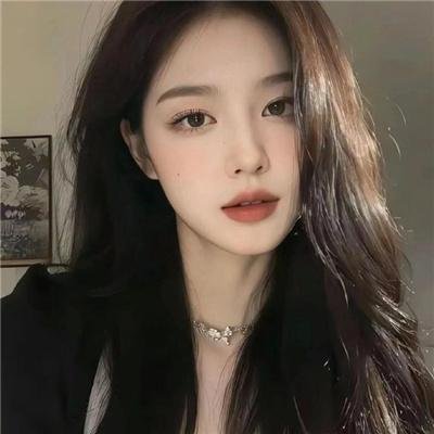一位站立的人